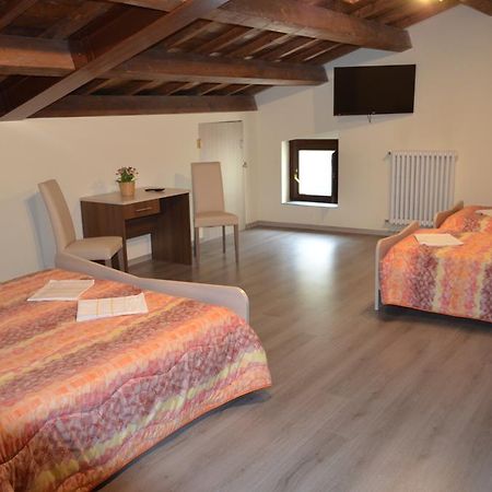 B&B Il Vicoletto LʼAquila Exterior foto