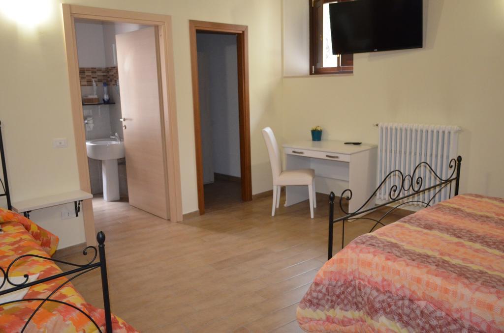 B&B Il Vicoletto LʼAquila Exterior foto